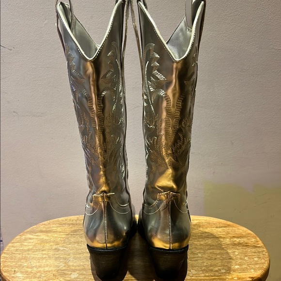 Silver Western-Style Women's Boots - Picture 3 of 6